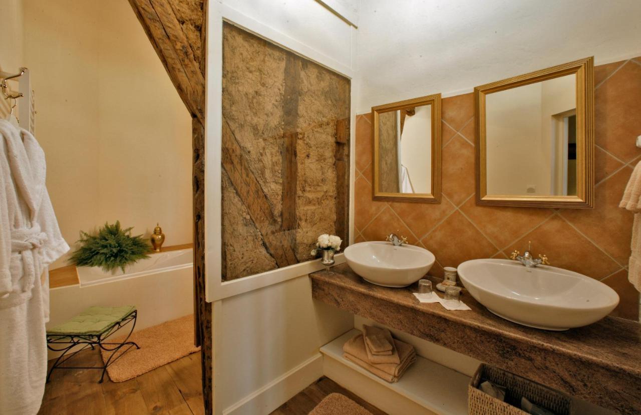 Le Prieure Du Chateau De Biron Biron  Zewnętrze zdjęcie